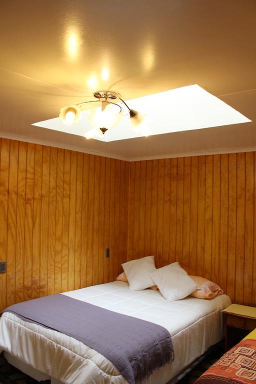 Hotel Yellow Submarine Punta Arenas Exterior photo